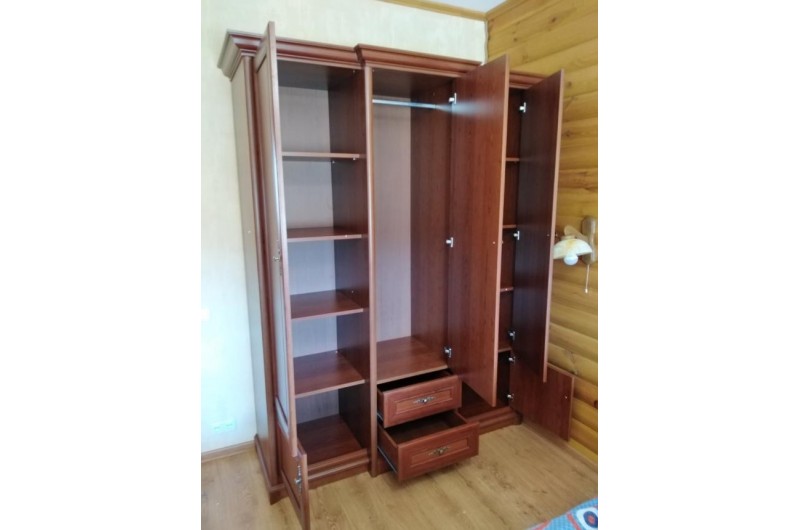 Шкаф платяной Соната 3D2S Гербор 5-дверный с зеркалом Каштан